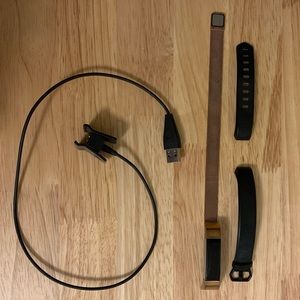 Fitbit Alta HR + 2 bands